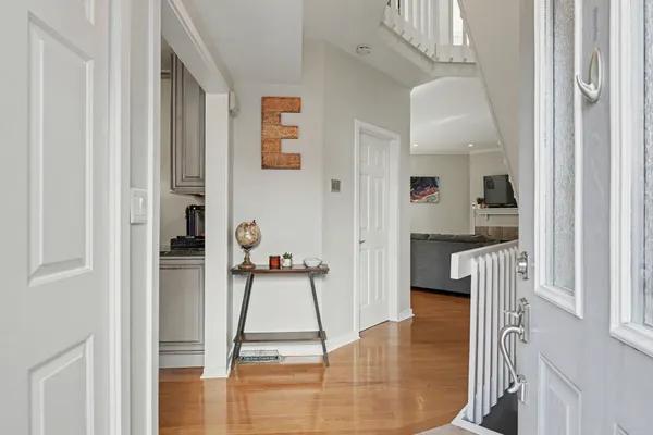 132 HOPE ST J