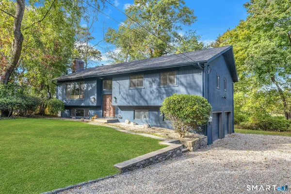 6 SPLITROCK RD