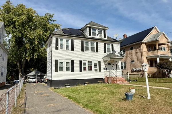 58-60 SHERBROOKE AVE