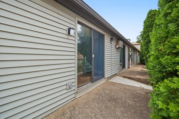 165 S ST 46