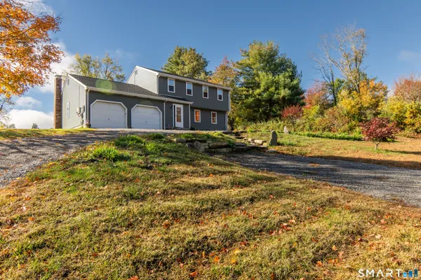 21 FAIRFIELD DR
