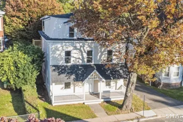 34 SISSON AVE