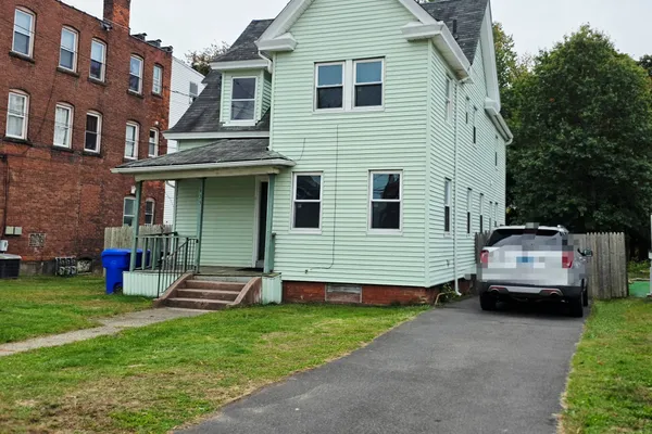 433 BURNSIDE AVE