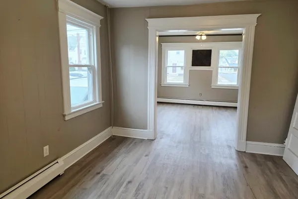 433 BURNSIDE AVE