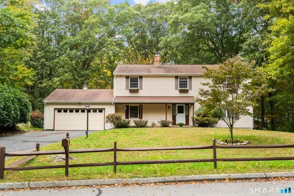 43 ROBINHOOD DR