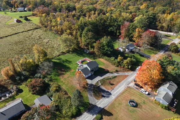 21 FAIRFIELD DR