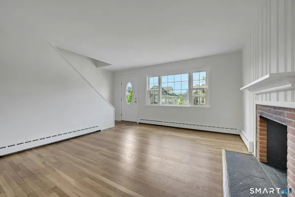 20 LINCOLN AVE