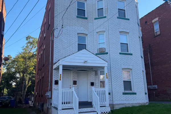 113-115 SHULTAS PL