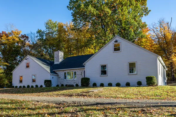 137 DAVENPORT RD