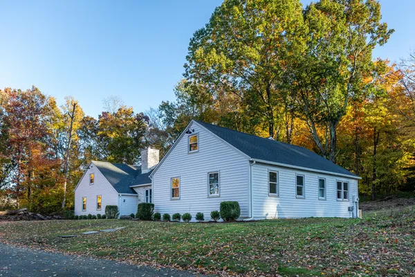 137 DAVENPORT RD