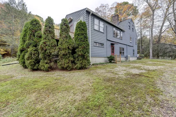 23 POMEROY LN