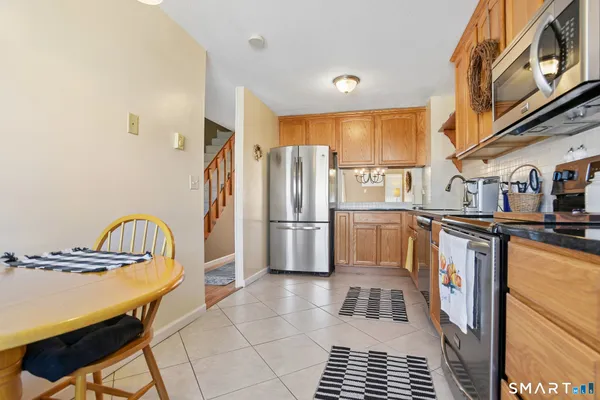 576 SHENNECOSSETT RD H70