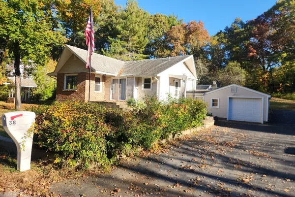 38 CRYSTAL RD