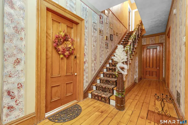 40 ALLEN PL