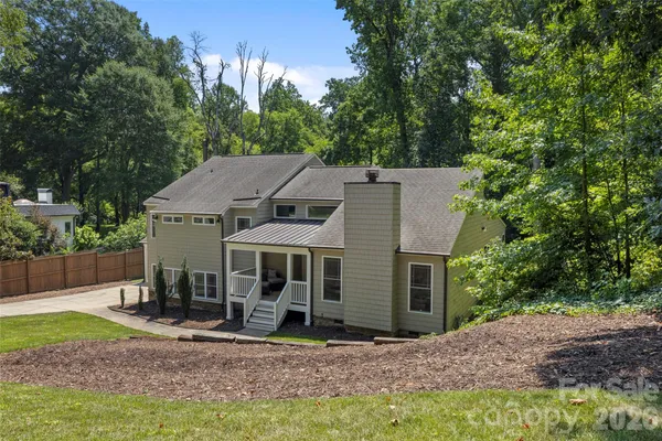 6219 FAIR VALLEY DR