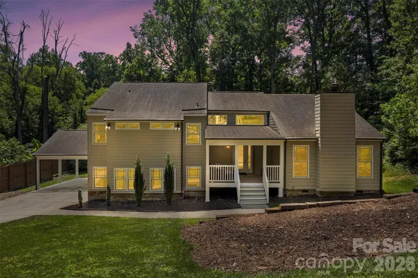 6219 FAIR VALLEY DR