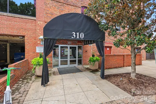 310 ARLINGTON AVE 214