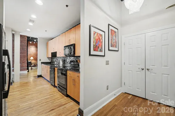 310 ARLINGTON AVE 214
