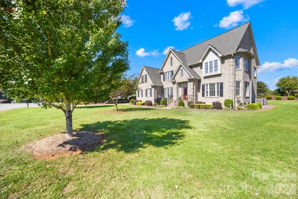 105 MANDARIN DR