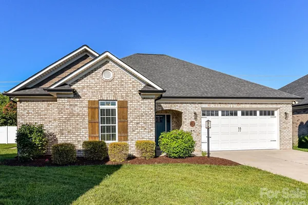 423 ELLICOTT LN