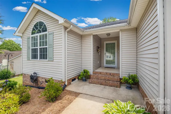 808 CHIPMEADOW LN