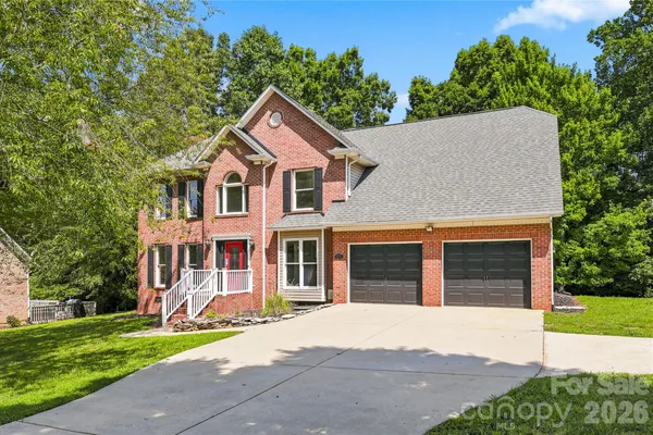 122 W TATTERSALL DR