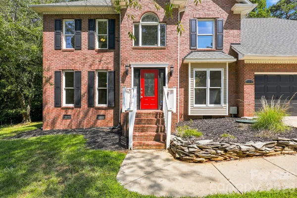 122 W TATTERSALL DR