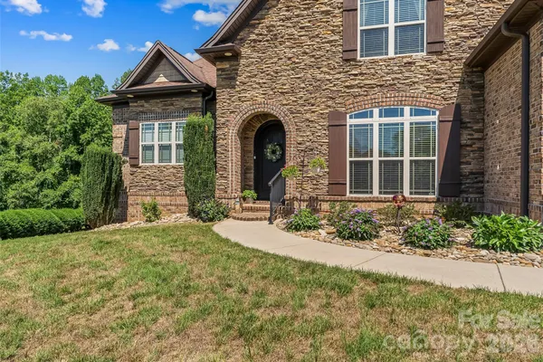 5895 BAKERS PT