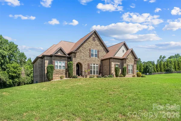 5895 BAKERS PT