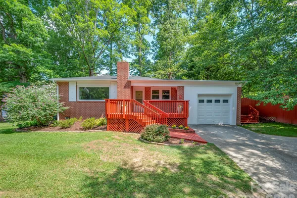 917 W BLUE RIDGE RD