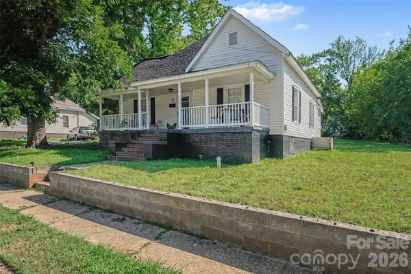 312 VANCE AVE