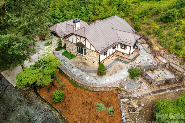 275 HUBBARD HOLLOW RD