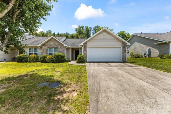 58 LILAC FIELDS WAY