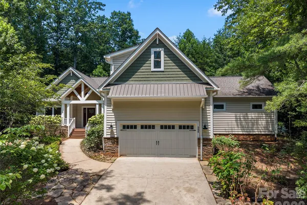 240 PERSIMMON HILL DR