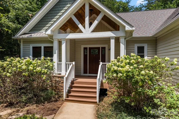 240 PERSIMMON HILL DR