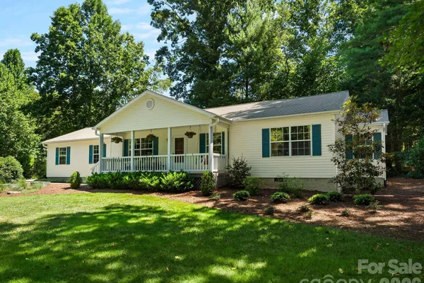 210 N HILLANDALE DRIVE EXT