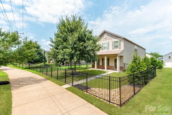 438 NIXON RD