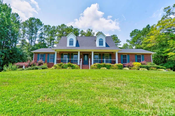 189 HAZELHURST LN