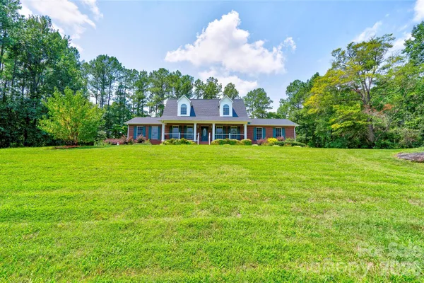 189 HAZELHURST LN