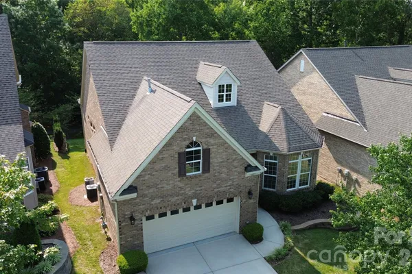 1325 WINGED FOOT DR