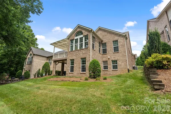 1325 WINGED FOOT DR