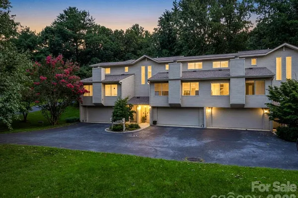 103 SHADOWBROOK DR