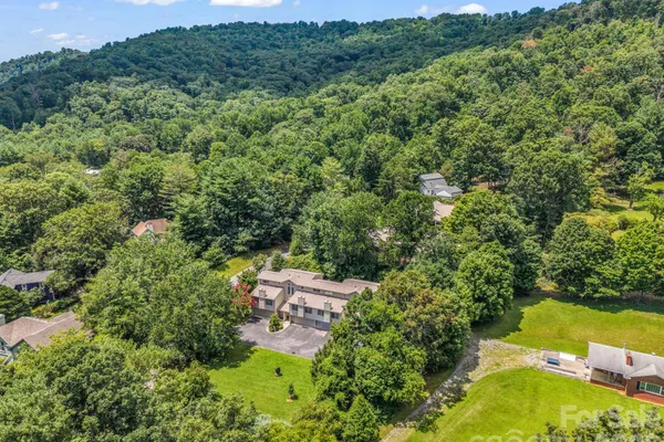 103 SHADOWBROOK DR