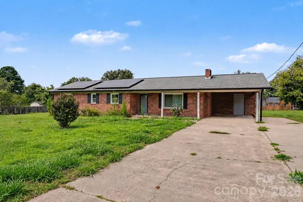406 GREYFIELD DR