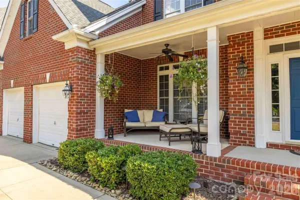 19008 HAMPTON WOODS CT