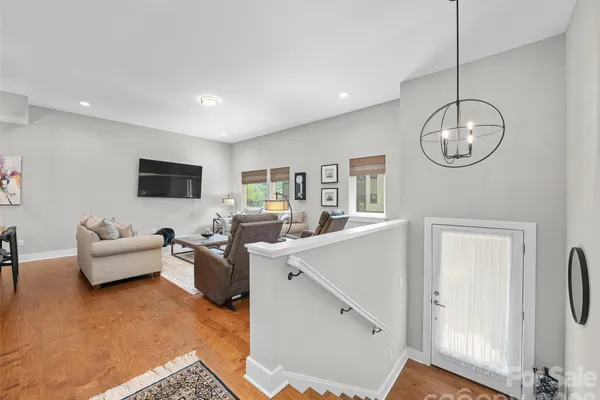 35 MACALLAN LN