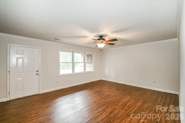 320 AQUA DR
