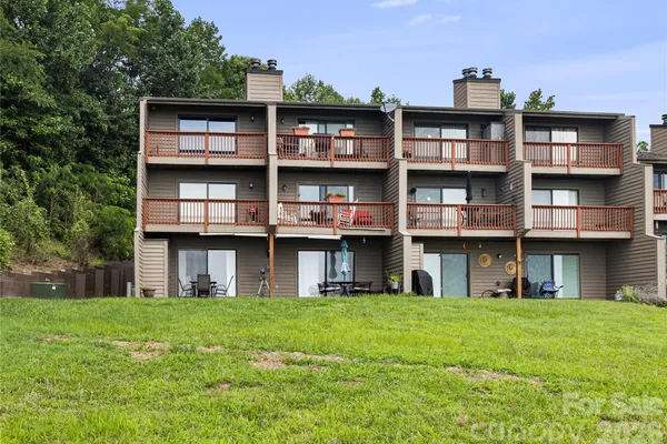 2881 WHITE OAK MOUNTAIN RD 1A
