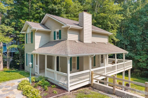 218 JUNALUSKA OAKS DR