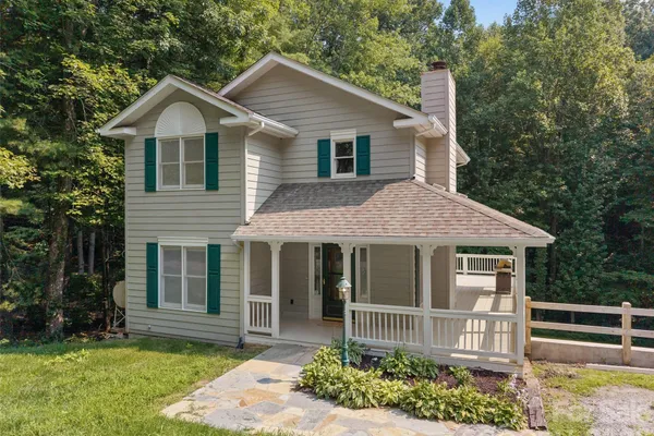 218 JUNALUSKA OAKS DR